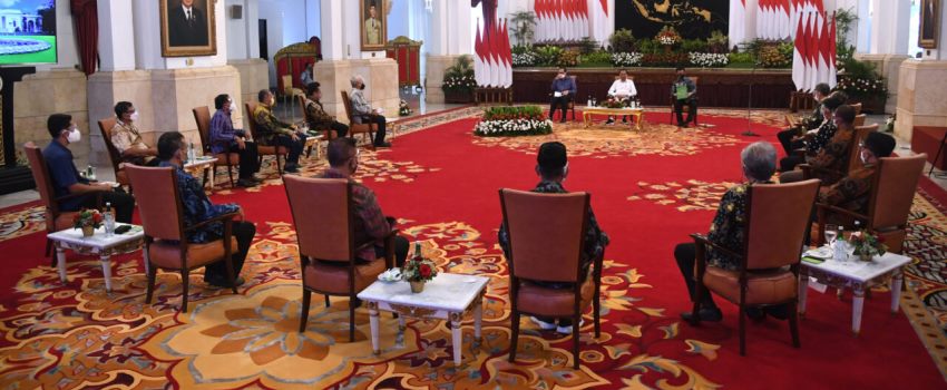 Temui Peternak Unggas, Jokowi Minta Mentan dan Mendag Buat Regulasi