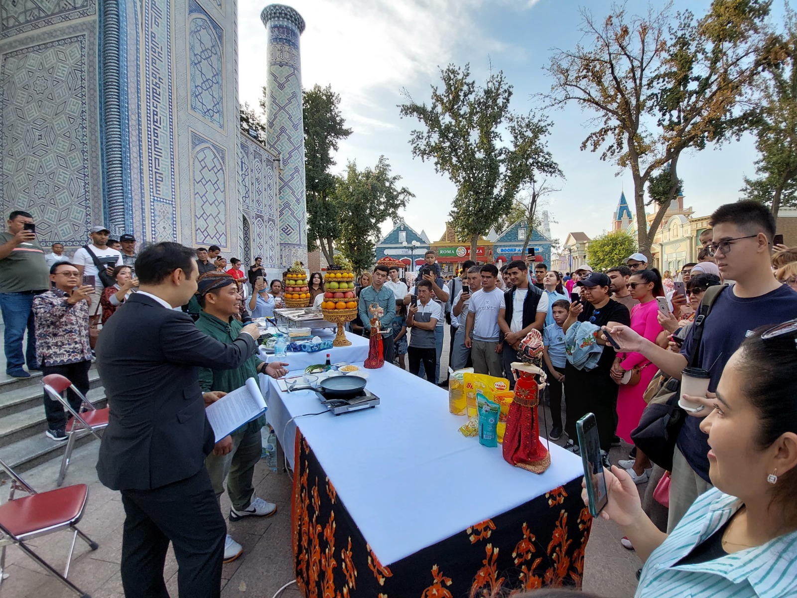 Lezatnya Hidangan Berbahan Sawit Sambil Menikmati Cantiknya Uzbekistan