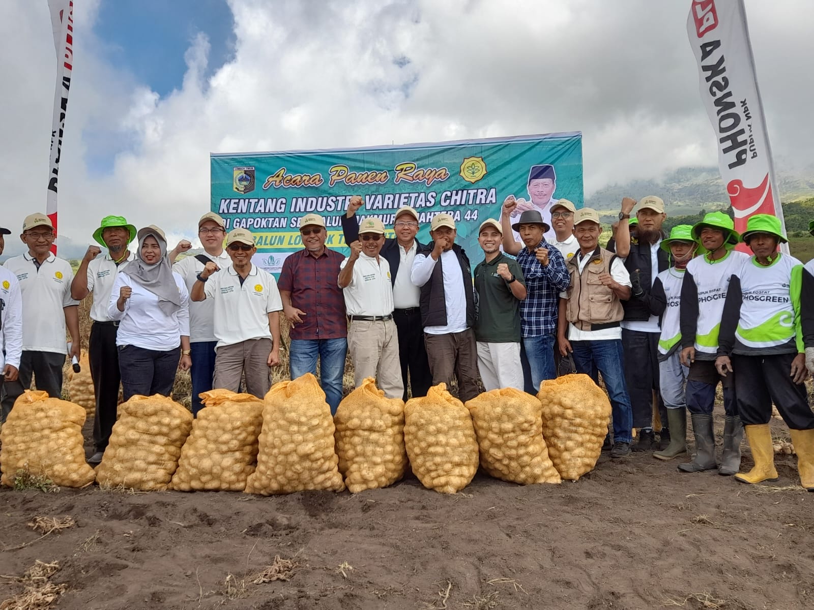 Program Makmur Suksek Meningkatkan Produksi Kentang Petani Sembalun