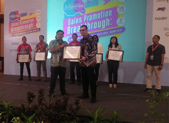 BULOG Surakarta Raih Penghargaan di Indonesia Marketers Festival 2019