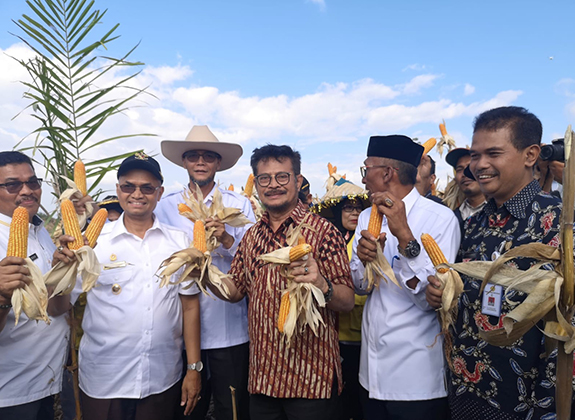 Panen Jagung di Bireuen, Mentan Syahrul Ajak Optimalkan Lahan dan Lawan Narkoba