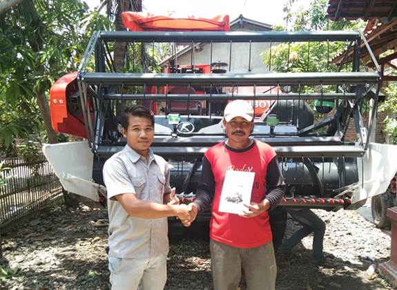 Combine Harvester Kubota DC-93 Pasti Memuaskan