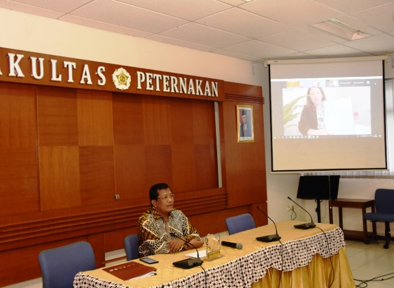 UGM Bangun Pusat Pelatihan Kandang Umbaran Layer Pertama Di Indonesia dan Asia