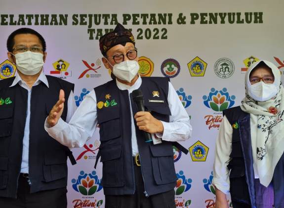 Latih Sejuta Petani Penyuluh, Kementan Ajak Adaptasi dan Mitigasi Perubahan Iklim