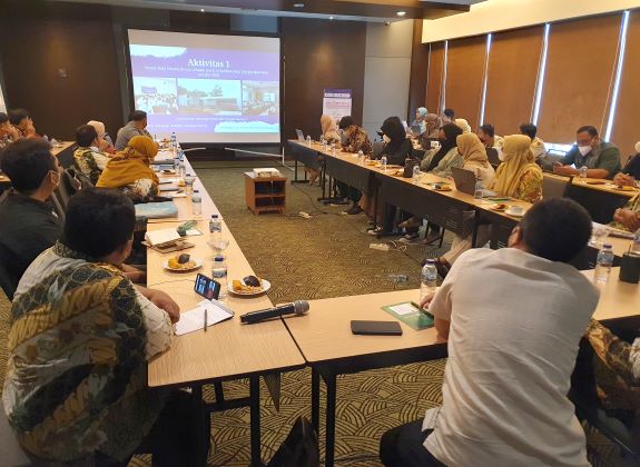 Sekolah Vokasi IPB dan Tri Group Kembangkan Perkandangan Smart Mini Closed House