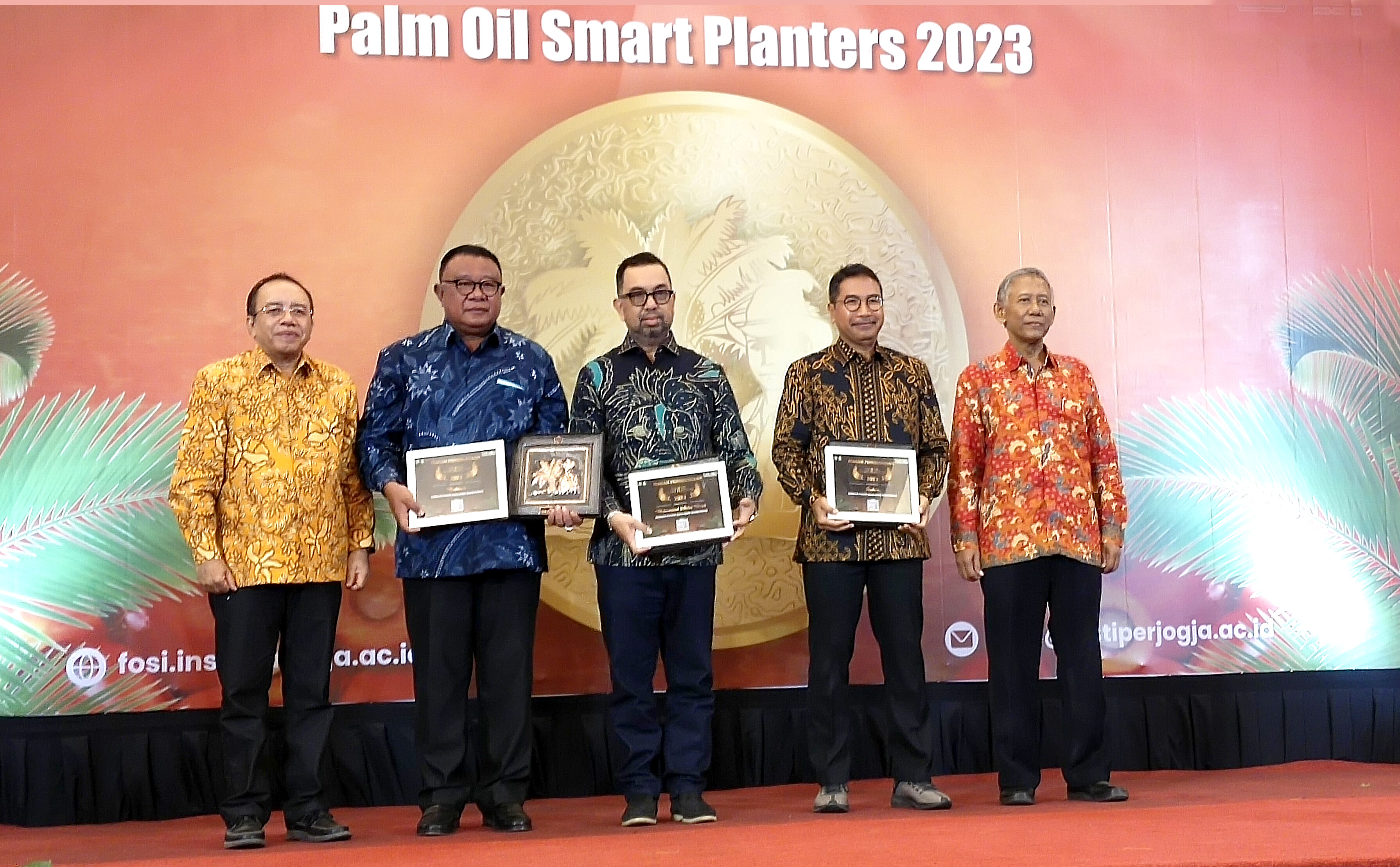 Penghargaan untuk Para Top Smart Planters