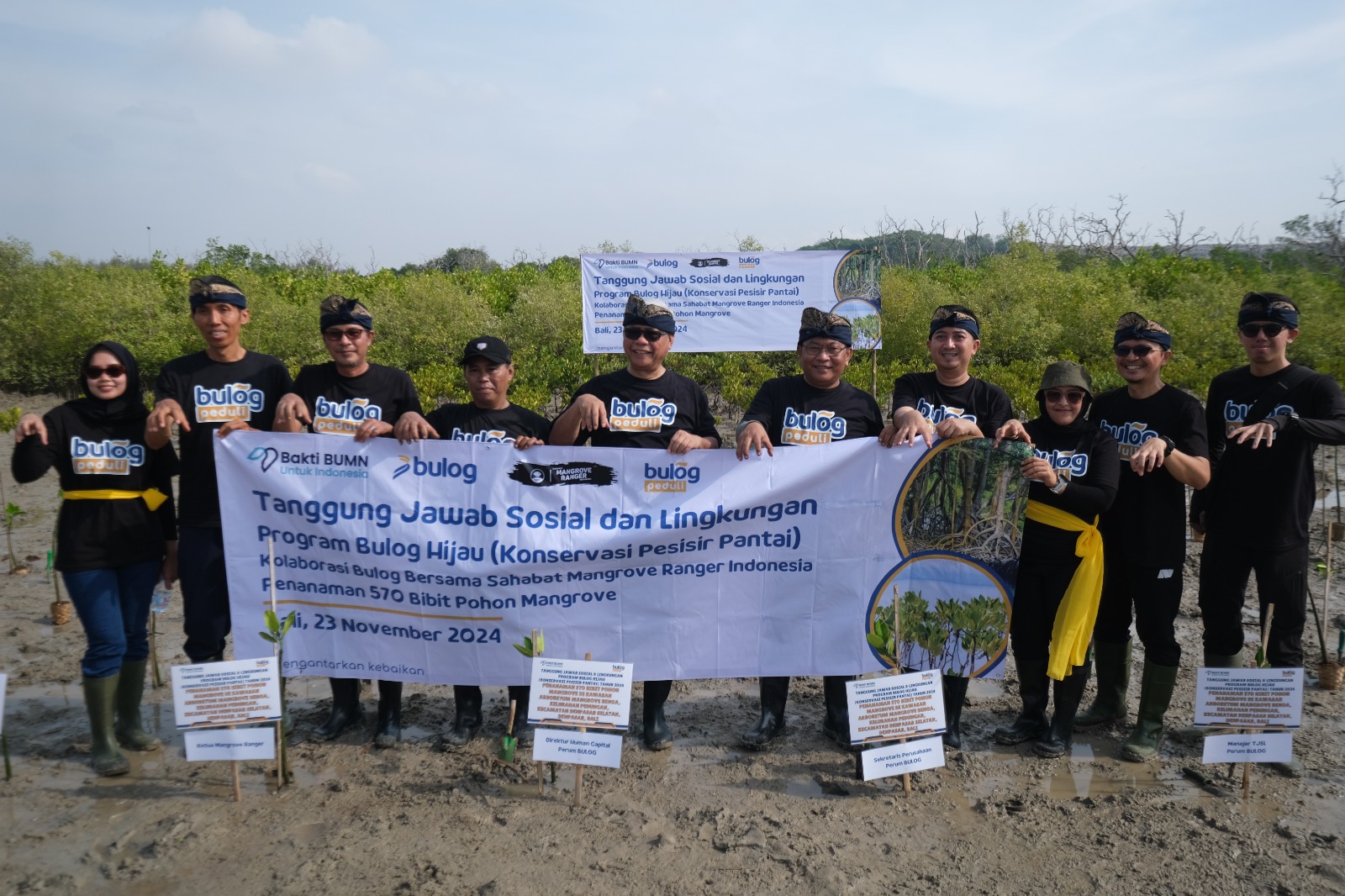 BULOG Jaga Lingkungan Dengan Tanam 570 Bibit Mangrove