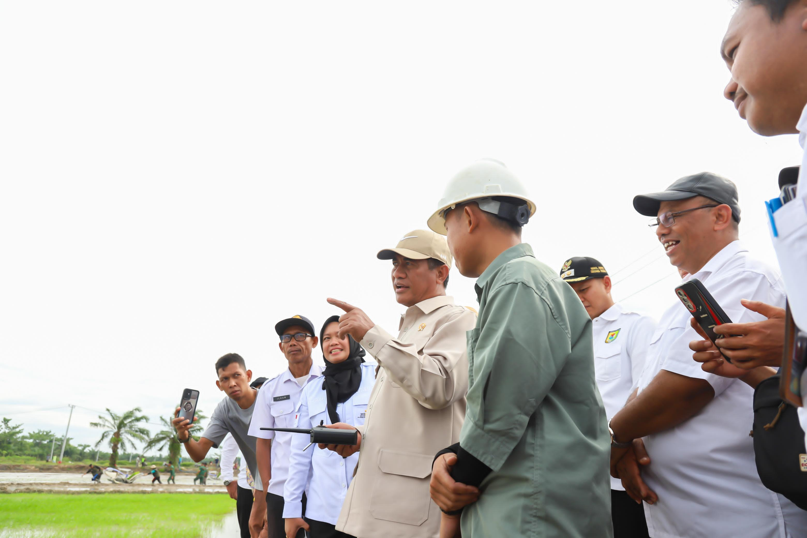 Swasembada Pangan Lewat Oplah dan Cetak Sawah Berjalan Lancar