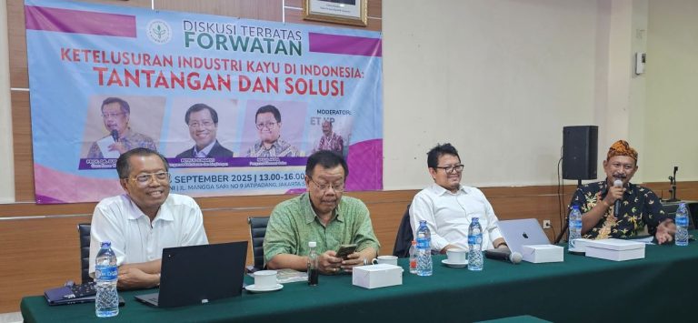 diskusi terbatas forwatan ketelusuran industri kayu
