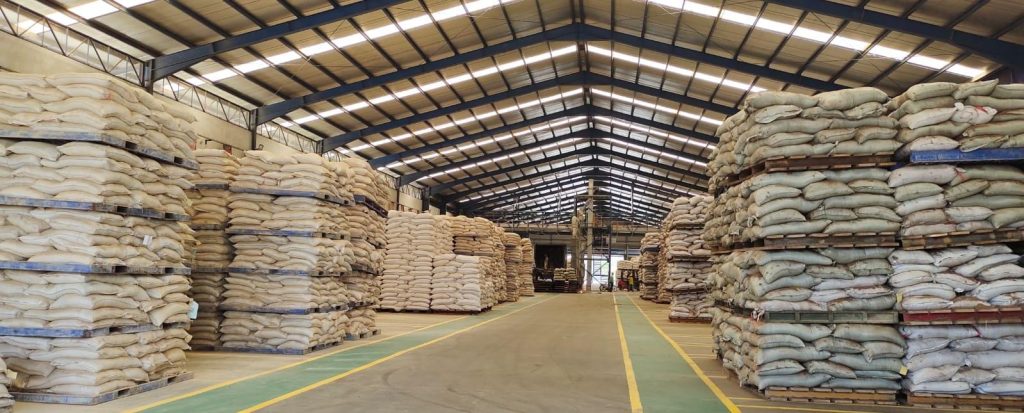 Asik Harga Pakan Turun, Berikut Angkanya