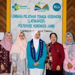 Pendidikan Tinggi Tak Lagi Jauh bagi Perempuan Rimba