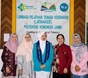 Pendidikan Tinggi Tak Lagi Jauh bagi Perempuan Rimba